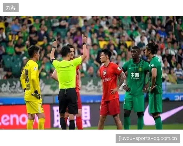 国安再被绝平：球迷怒喊换教练